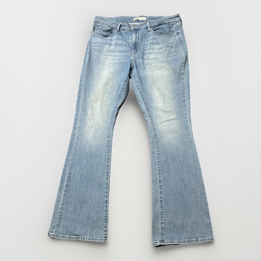 Levi's Signature Jeans Women's 37x31 Mid Rise Bootcut Blue Denim Light Wash